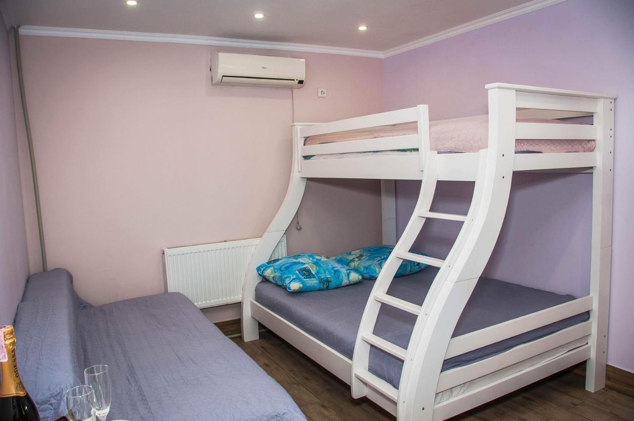Private Odessa Apartment Крижанівка Екстер'єр фото